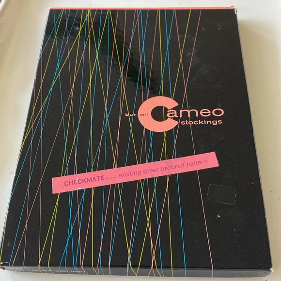 Vintage Bur-Mil Cameo Sheer Textured Thigh High Stocking’s Hosiery - Picture 13 of 13